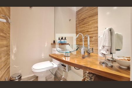 Apartamento à venda com 366m², 4 quartos e 5 vagas Apartamento à venda com 366m², 4 quartos e 5 vagasLavabo