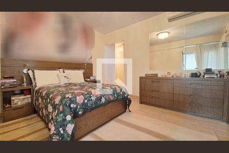 Apartamento à venda com 366m², 4 quartos e 5 vagas Apartamento à venda com 366m², 4 quartos e 5 vagasSuite 4