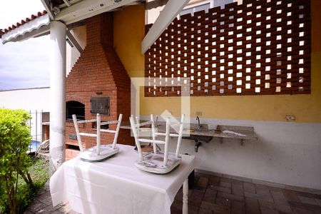 Casa de condomínio à venda com 105m², 3 quartos e 2 vagas Casa de condomínio à venda com 105m², 3 quartos e 2 vagasÁrea comum - Churrasqueira