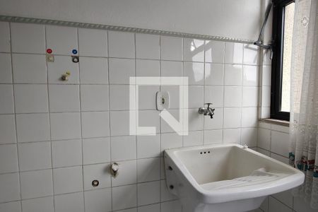 Apartamento à venda com 70m², 2 quartos e 1 vagaÁrea de Serviço