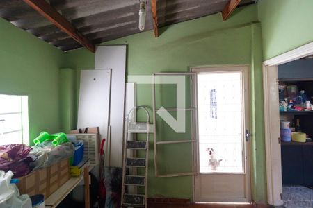 Casa à venda com 250m², 3 quartos e 4 vagasÁrea de Serviço