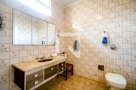 Casa à venda com 314m², 4 quartos e 4 vagasBanheiro social