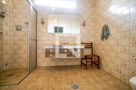 Casa à venda com 314m², 4 quartos e 4 vagasBanheiro social