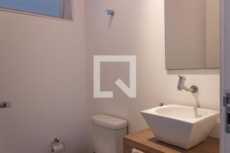 Casa à venda com 534m², 3 quartos e 4 vagasBanheiro 1