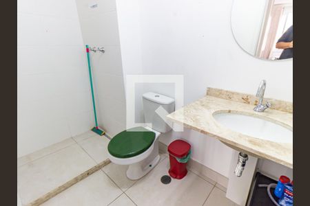 Apartamento à venda com 55m², 2 quartos e 1 vaga Apartamento à venda com 55m², 2 quartos e 1 vagaBanheiro