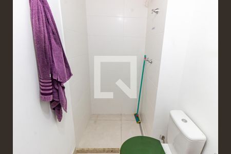 Apartamento à venda com 55m², 2 quartos e 1 vaga Apartamento à venda com 55m², 2 quartos e 1 vagaBanheiro