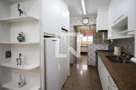 Apartamento à venda com 149m², 3 quartos e 2 vagas Apartamento à venda com 149m², 3 quartos e 2 vagasCozinha