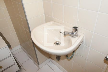 Apartamento à venda com 149m², 3 quartos e 2 vagas Apartamento à venda com 149m², 3 quartos e 2 vagasBanheiro de serviço