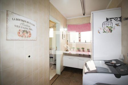 Apartamento à venda com 149m², 3 quartos e 2 vagas Apartamento à venda com 149m², 3 quartos e 2 vagasÁrea de Serviço