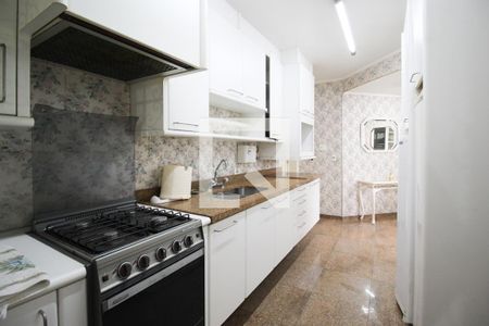 Apartamento à venda com 149m², 3 quartos e 2 vagas Apartamento à venda com 149m², 3 quartos e 2 vagasCozinha