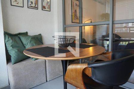 Varanda de kitnet/studio para alugar com 1 quarto, 30m² em Pinheiros, São Paulo