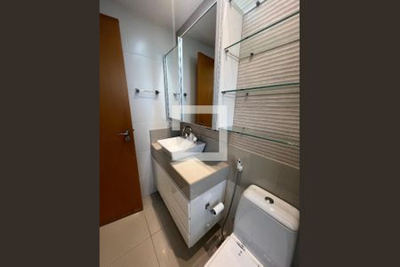 Apartamento à venda com 78m², 2 quartos e 2 vagas Apartamento à venda com 78m², 2 quartos e 2 vagasBanheiro