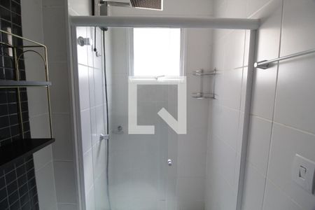 Banheiro do Quarto 3 de apartamento para alugar com 3 quartos, 70m² em Laranjeiras, Uberlândia