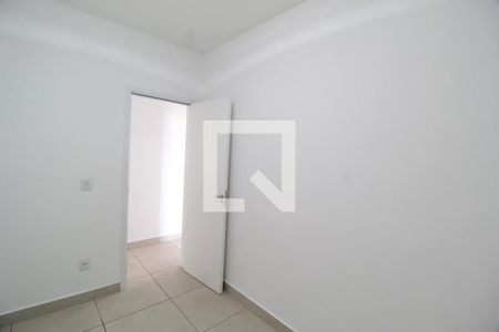 Quarto 1 de apartamento para alugar com 3 quartos, 70m² em Laranjeiras, Uberlândia