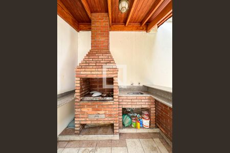 Casa à venda com 300m², 5 quartos e 4 vagasChurrasqueira