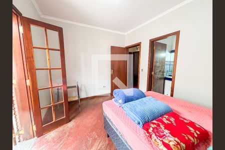 Casa à venda com 300m², 5 quartos e 4 vagasSuíte 2