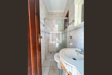 Casa à venda com 300m², 5 quartos e 4 vagasBanheiro de serviço