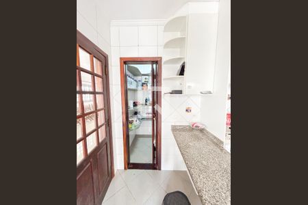 Casa à venda com 300m², 5 quartos e 4 vagasCozinha
