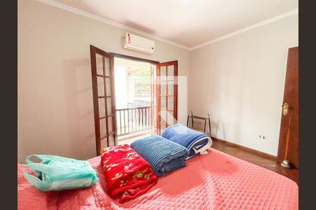 Casa à venda com 300m², 5 quartos e 4 vagasSuíte 2