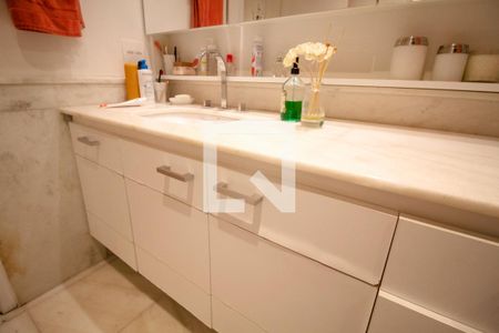 Apartamento à venda com 156m², 4 quartos e 3 vagas Apartamento à venda com 156m², 4 quartos e 3 vagasBanheiro da Suíte 3