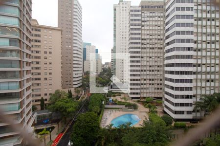 Apartamento à venda com 156m², 4 quartos e 3 vagas Apartamento à venda com 156m², 4 quartos e 3 vagasVaranda