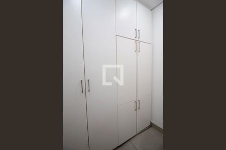 Apartamento à venda com 156m², 4 quartos e 3 vagas Apartamento à venda com 156m², 4 quartos e 3 vagasQuarto de serviço