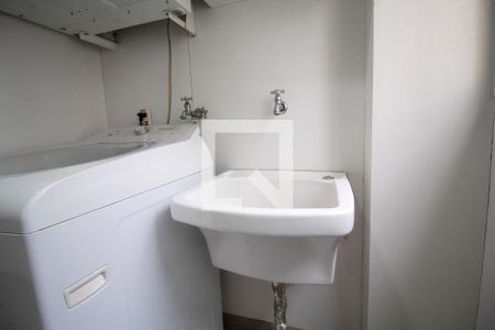 Apartamento à venda com 156m², 4 quartos e 3 vagas Apartamento à venda com 156m², 4 quartos e 3 vagasÁrea de serviço