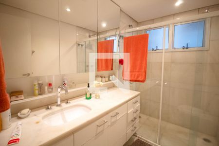 Apartamento à venda com 156m², 4 quartos e 3 vagas Apartamento à venda com 156m², 4 quartos e 3 vagasBanheiro da Suíte 3