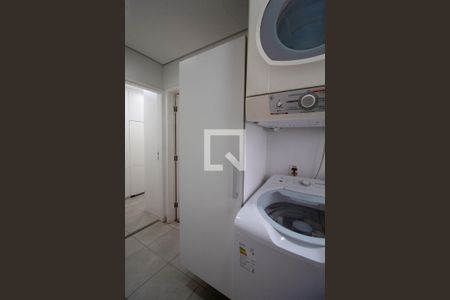 Apartamento à venda com 156m², 4 quartos e 3 vagas Apartamento à venda com 156m², 4 quartos e 3 vagasÁrea de serviço