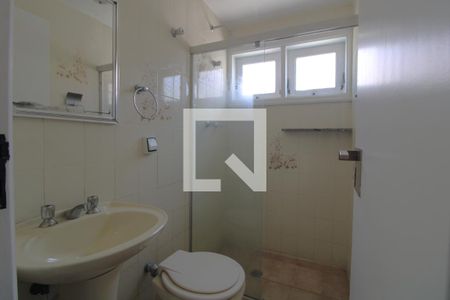 Casa à venda com 600m², 4 quartos e 8 vagasBanheiro de serviço