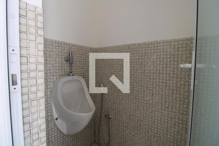 Casa à venda com 600m², 4 quartos e 8 vagasBanheiro M / área para festas