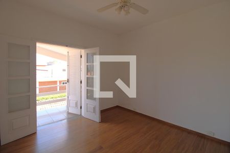 Casa à venda com 600m², 4 quartos e 8 vagasSuíte 2