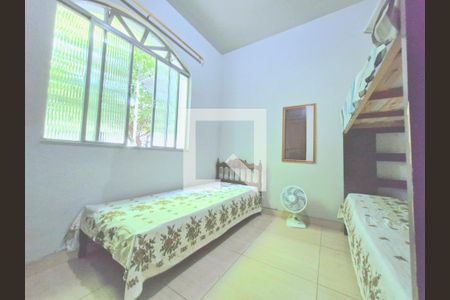Casa à venda com 2500m², 3 quartos e 6 vagas Casa à venda com 2500m², 3 quartos e 6 vagasQuarto 3