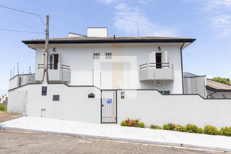 Casa à venda com 270m², 4 quartos e 5 vagasFachada 