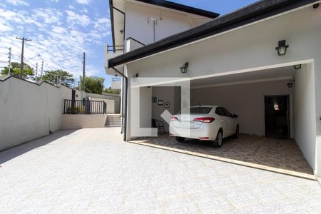Casa à venda com 270m², 4 quartos e 5 vagasÁrea externa 
