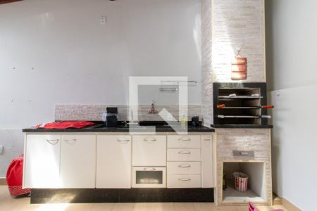 Casa à venda com 270m², 4 quartos e 5 vagasÁrea externa 