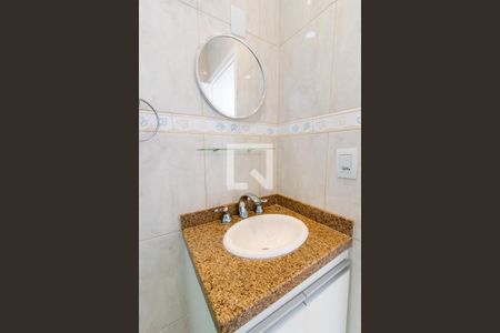 Casa à venda com 270m², 4 quartos e 5 vagasBanheiro Quarto 2