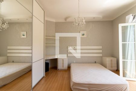 Casa à venda com 270m², 4 quartos e 5 vagasQuarto