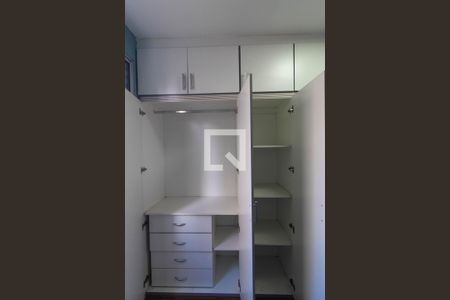 Apartamento para alugar com 58m², 2 quartos e 1 vagaQuarto - Armário
