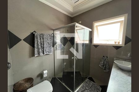 Casa de condomínio para alugar com 320m², 3 quartos e 3 vagasBanheiro - Quarto 2