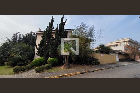 Casa de condomínio para alugar com 320m², 3 quartos e 3 vagasFachada da Casa