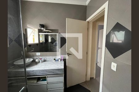 Casa de condomínio para alugar com 320m², 3 quartos e 3 vagasBanheiro - Quarto 2