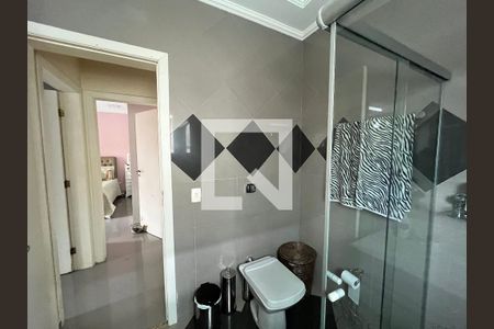 Casa de condomínio para alugar com 320m², 3 quartos e 3 vagasBanheiro - Quarto 2