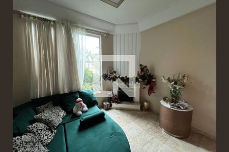 Casa de condomínio para alugar com 320m², 3 quartos e 3 vagasSala