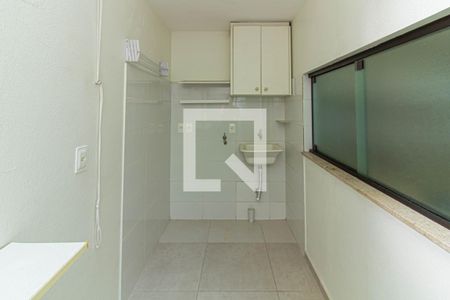 Casa de condomínio à venda com 200m², 2 quartos e 4 vagas Casa de condomínio à venda com 200m², 2 quartos e 4 vagasÁrea de Serviço