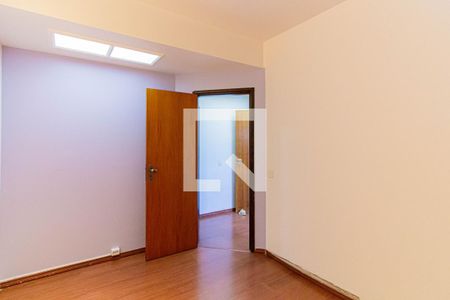 Casa de condomínio à venda com 200m², 2 quartos e 4 vagas Casa de condomínio à venda com 200m², 2 quartos e 4 vagasQuarto