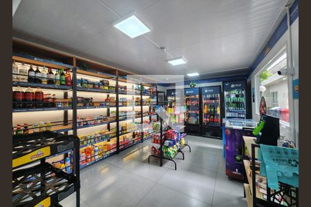 Apartamento para alugar com 65m², 2 quartos e 1 vaga Apartamento para alugar com 65m², 2 quartos e 1 vagaÁrea comum - Mini Mercado