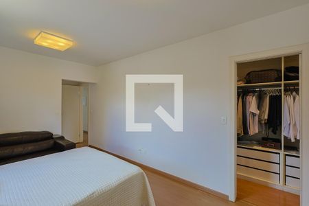 Apartamento à venda com 198m², 4 quartos e 4 vagas Apartamento à venda com 198m², 4 quartos e 4 vagasSuíte 2