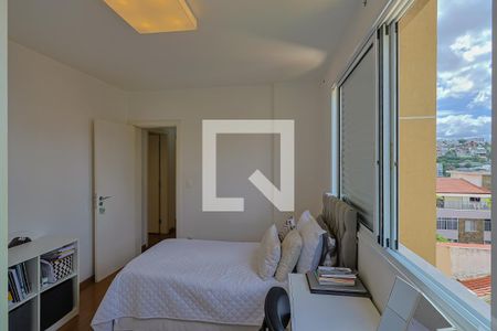 Apartamento à venda com 198m², 4 quartos e 4 vagas Apartamento à venda com 198m², 4 quartos e 4 vagasSuíte 3