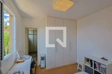 Apartamento à venda com 198m², 4 quartos e 4 vagas Apartamento à venda com 198m², 4 quartos e 4 vagasSuíte 3